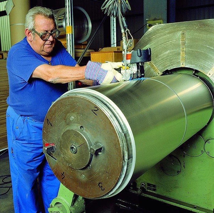 1611909822992226.jpg 氣動(dòng)咬口鋼帶打包機(jī)CA25A 1.jpg